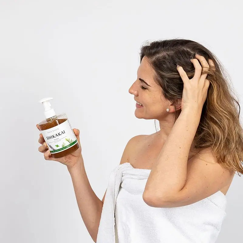 Shampooing Shikakai d'Alma Secret (chute de cheveux, graisse, pellicules et dermatite)