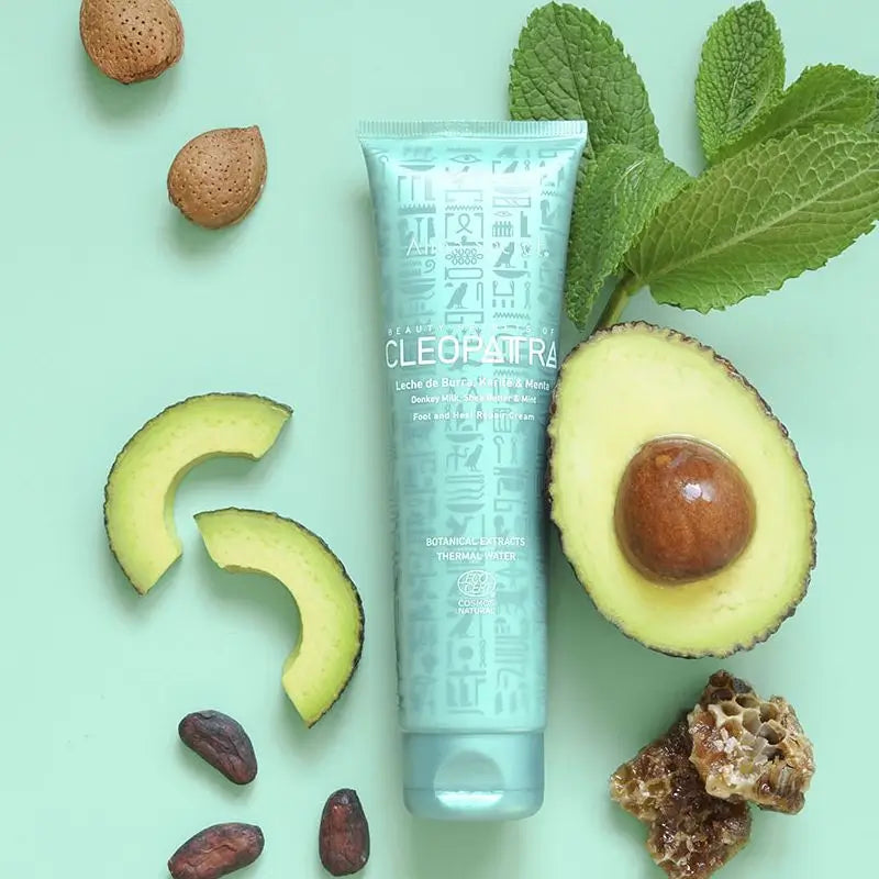 Alma Secret Cleopatra-Heel Moisturiser avec du lait d'ânesse, de l'avocat et de la menthe