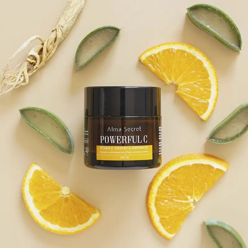 Alma Secret Powerful C Avec de la vitamine C, du ginseng et du moringa. Spf 30