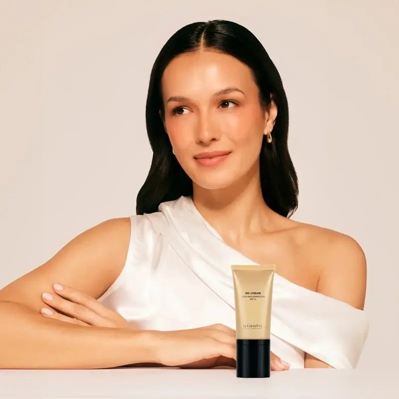 Atashi Dd Moisturising Moisturiser With Colour Spf 15 - Medium Tone (hydratant avec couleur)