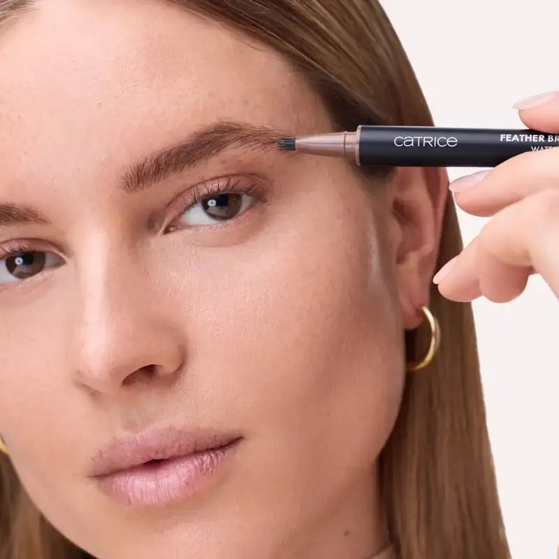 Catrice Crayon à sourcils Feather Brow Filler 010, 0,5 ml