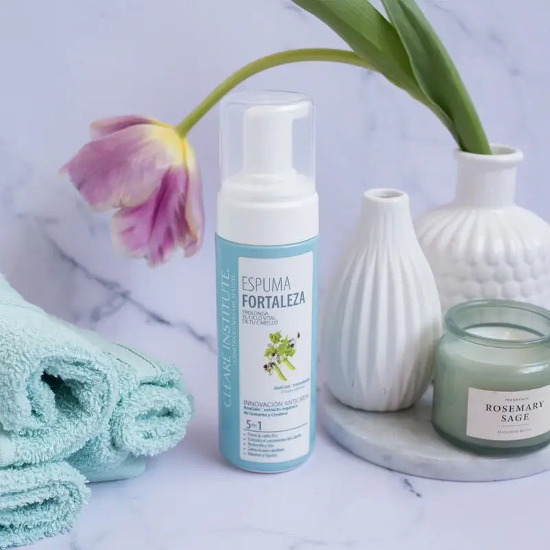 Clearé Institute Mousse anti-chute 150 Ml.