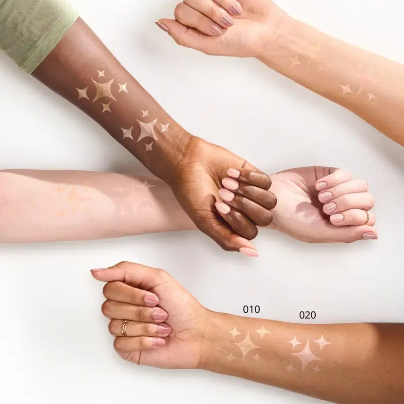 Essence Baby Got Glow Stick Illuminator 10 , 5,5 gr