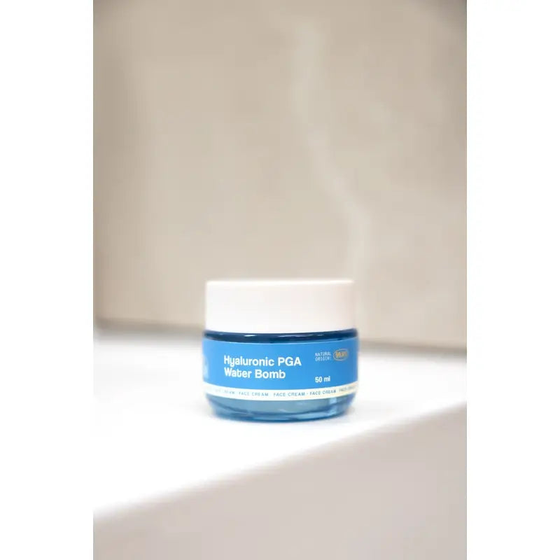 Freshly Cosmetics Bombe d'eau Hyaluronic Pga pour le visage, 50 ml