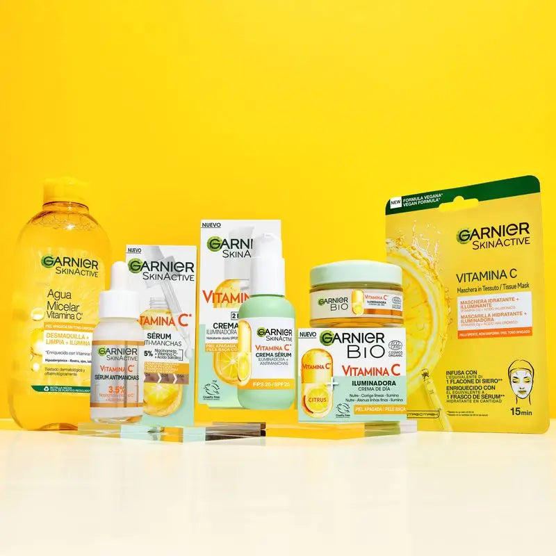L'eau micellaire Garnier Vitamine C nettoie, démaquille et éclaircit la peau terne. Formule hypoallergénique - 400 ml
