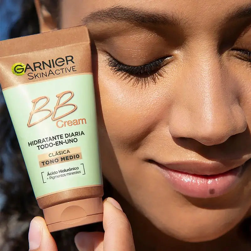 Garnier Skinactive Bb Cream Classic Medium Tone. Hydratant Tout-en-Un Avec Couleur Spf15, 50Ml