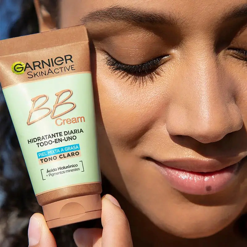 Garnier Skinactive Mattifying Bb Cream For Combination To Oily Skin Light Tone. Hydratant tout-en-un avec couleur Spf 25, 50 ml