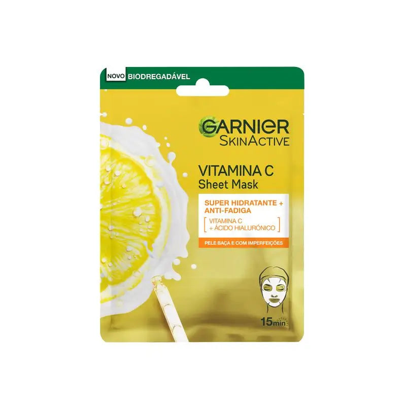 Masque facial Garnier Tissue avec vitamine C et acide hyaluronique. La peau est intensément hydratée et visiblement plus lumineuse et plus lisse.