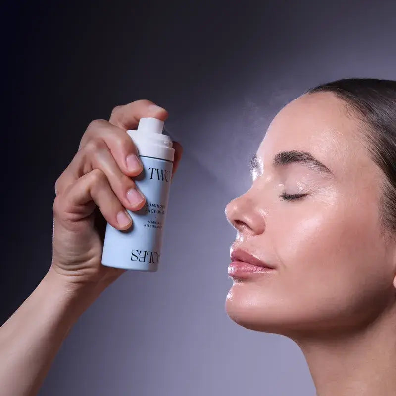 Brume lumineuse pour le visage