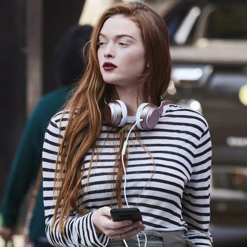 Maybelline New York Fit Me Matte and Pore Refiner Foundation : Pour les peaux normales à grasses, nuance 120 Classic Ivory, 30ml