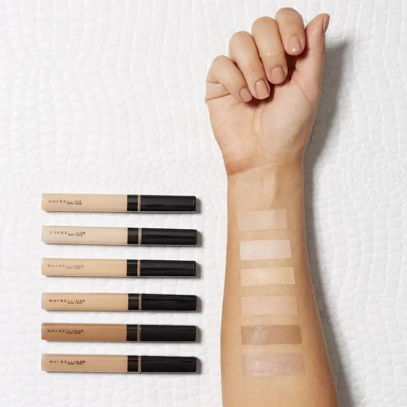 Maybelline New York Fit Me Correcteur Cernes et Imperfections nuance 10 Light Natural Finish Peau claire, 6.8ML