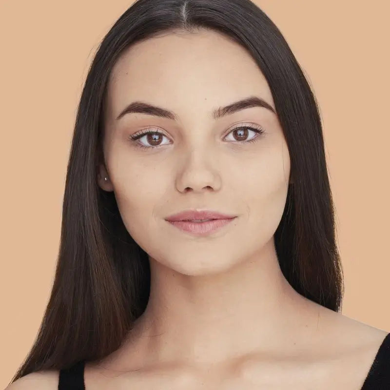 Maybelline New York Fit Me Matte & Refine Foundation Shade 124 Soft Sand Adapté au teint et à la texture de votre peau Moyennement clair - 30Ml