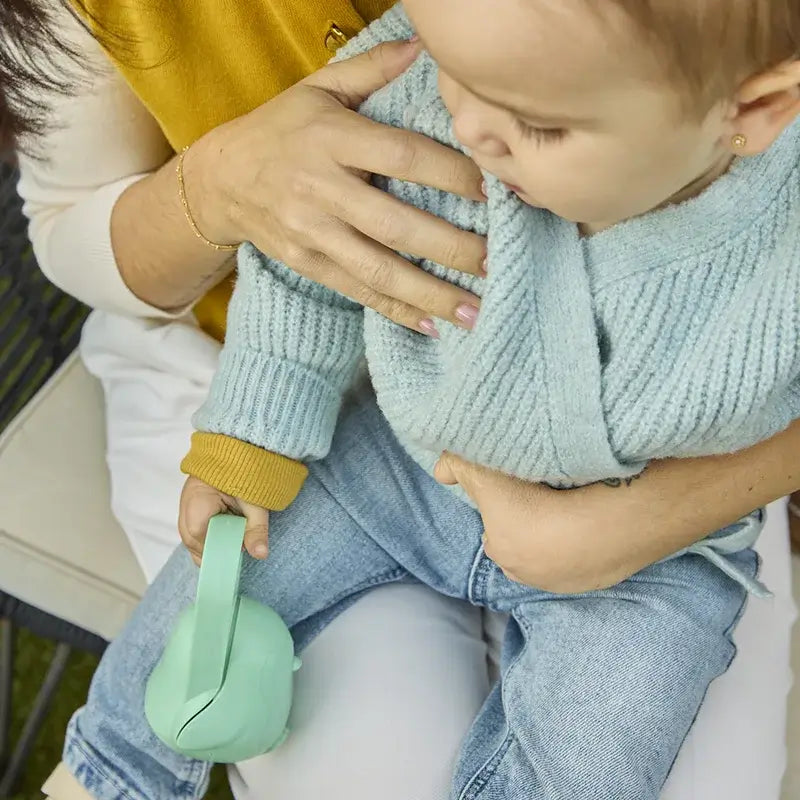 Porte-sucette Miniland avec poignée océan pingouin