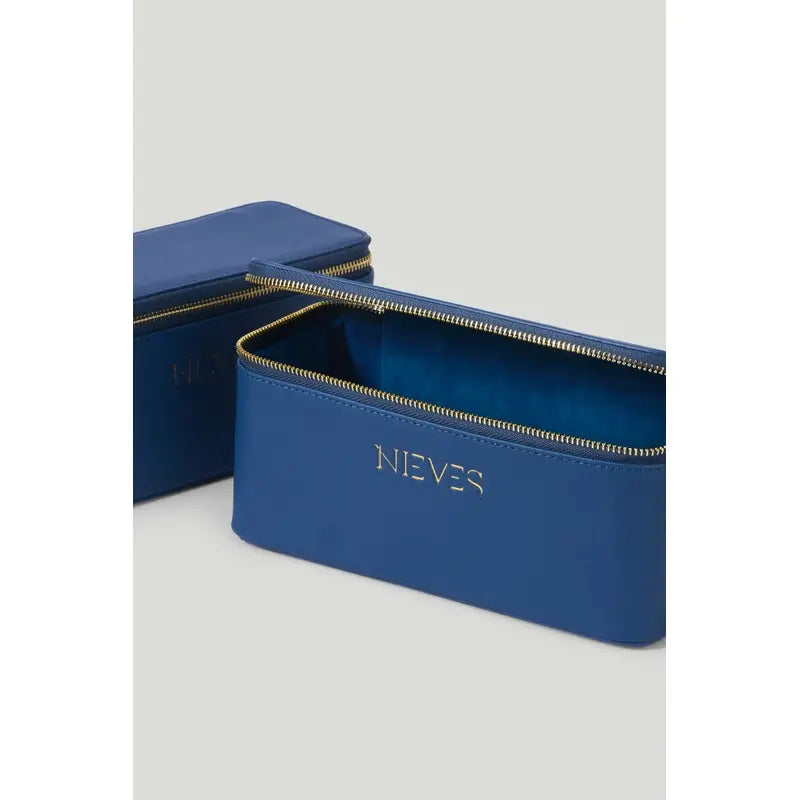 Nieves By Nieves Álvarez Pack Firming Serum Power Firm Peptide, 30 Ml + Firming Facial Cream Lift Cream, 50 Ml + Trousse de toilette