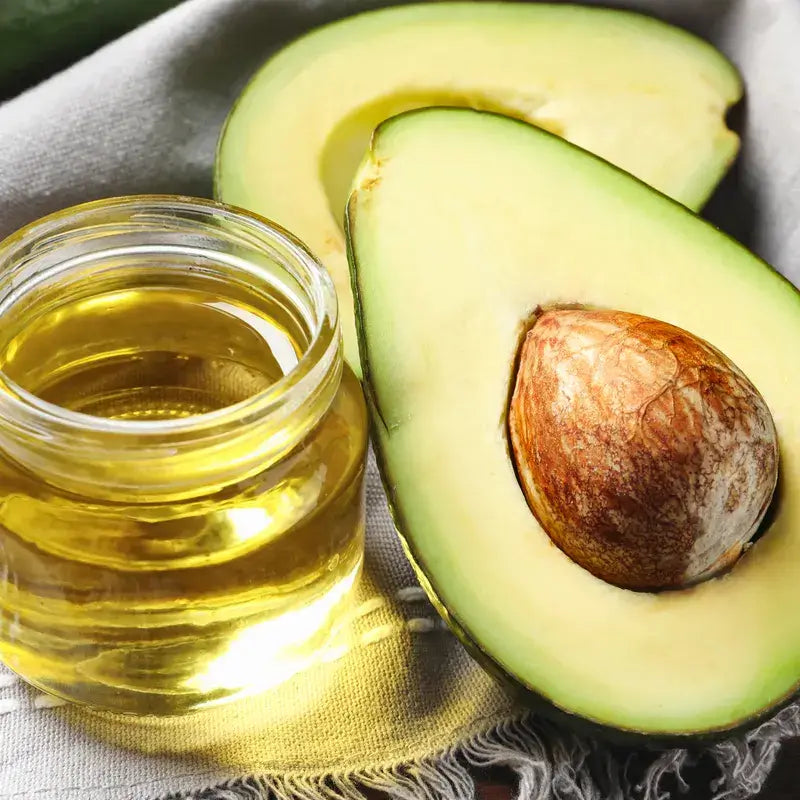 OGX Shampooing à la kératine brésilienne, lisse et nourrissant, cheveux ondulés ou bouclés, lisses et brillants, 385ml