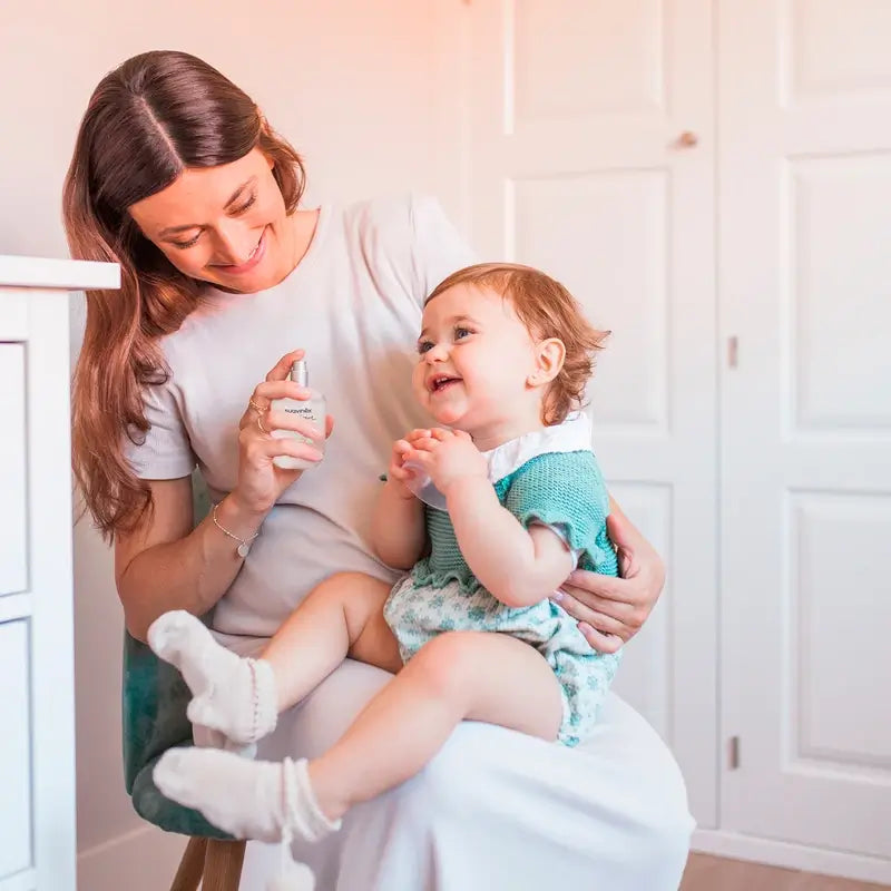 Suavinex Baby Cologne Cologne pour nourrissons à faible teneur en alcool, ne tache pas, 100 ml