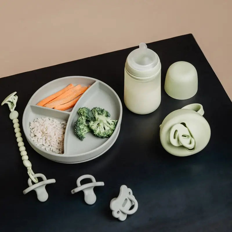 Suavinex Assiette en silicone avec ventouse et divisions, +6 mois, vert