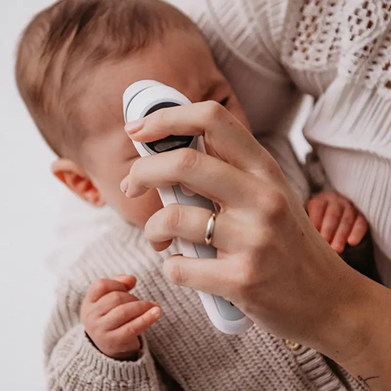 Thermomètre infrarouge Suavinex avec sac de transport et piles